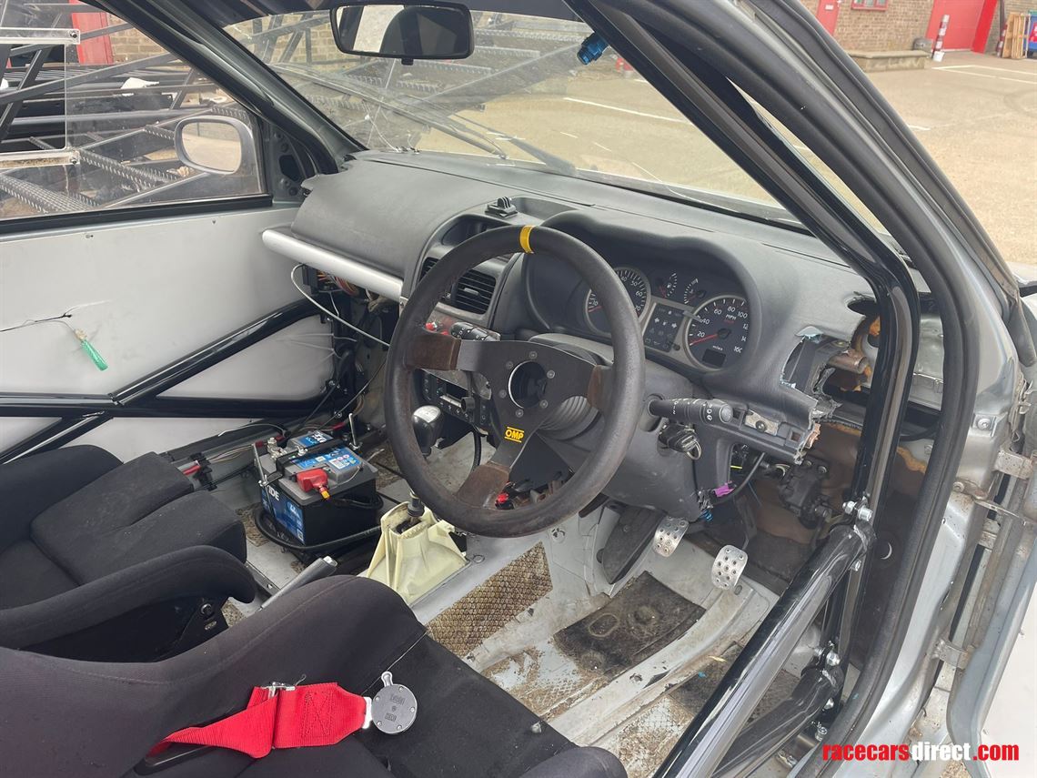 clio-172-tin-toptrack-car