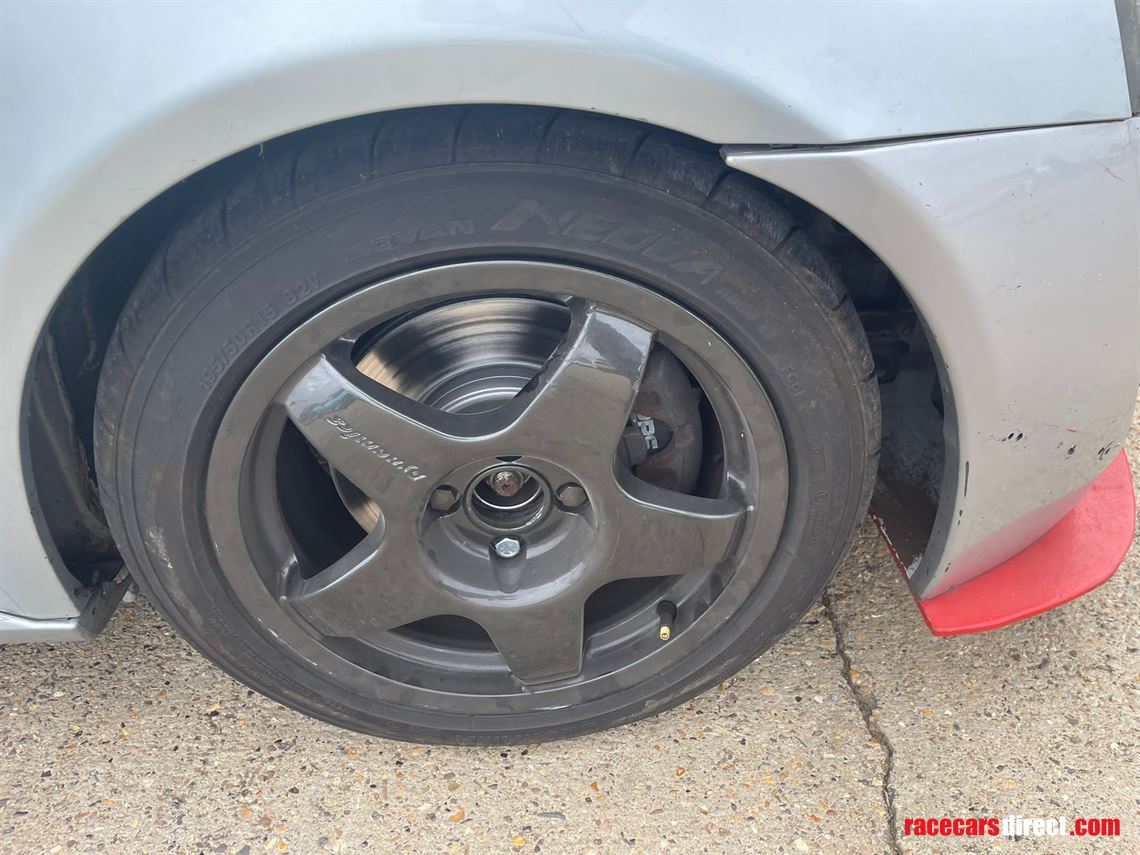 clio-172-tin-toptrack-car