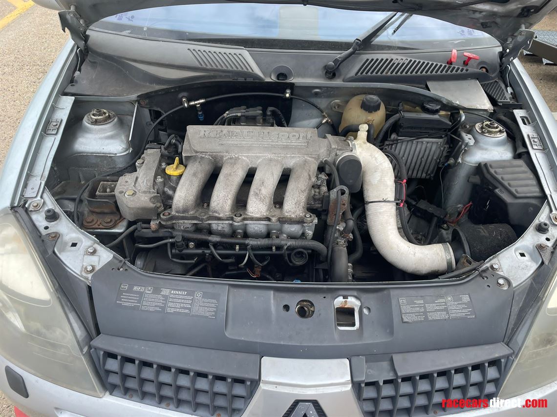 clio-172-tin-toptrack-car