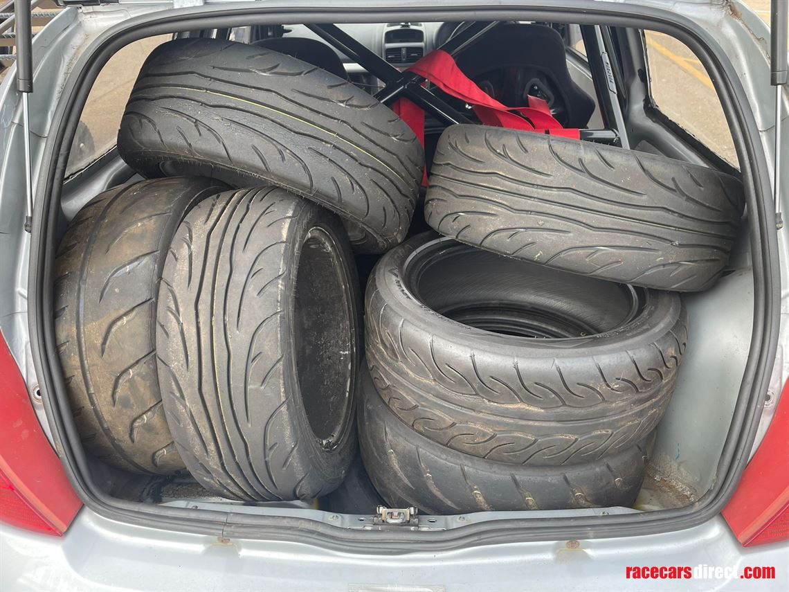 clio-172-tin-toptrack-car