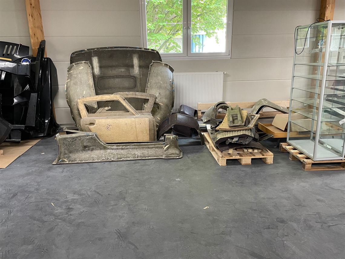 porsche-911-gt1-body-molds-of-chassis-993-gt1