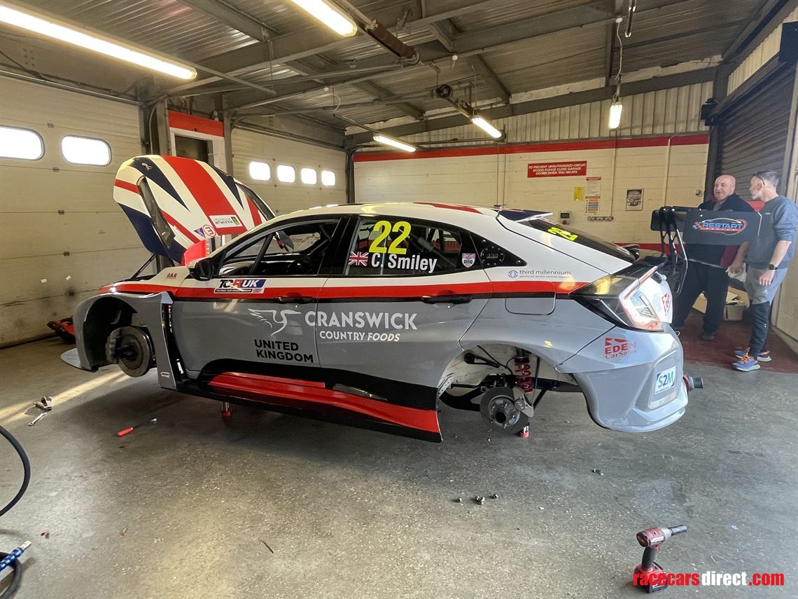2022-tcr-uk-championship-winning-honda-fk7-tc