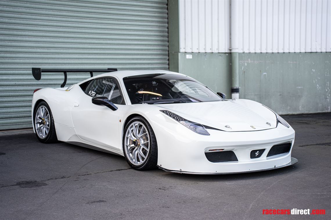 2015-ferrari-458-challenge-evo