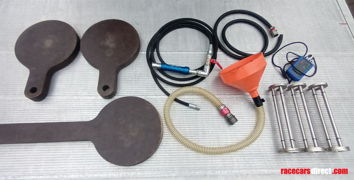 vw-golf-gti-tcr-seq-with-a-huge-spare-parts-p