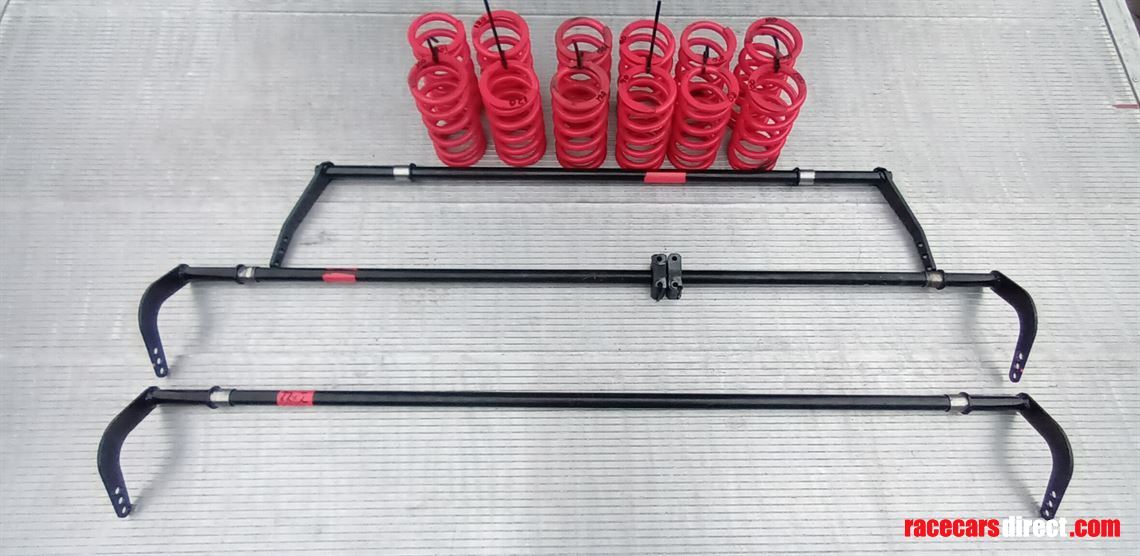 vw-golf-gti-tcr-seq-with-a-huge-spare-parts-p