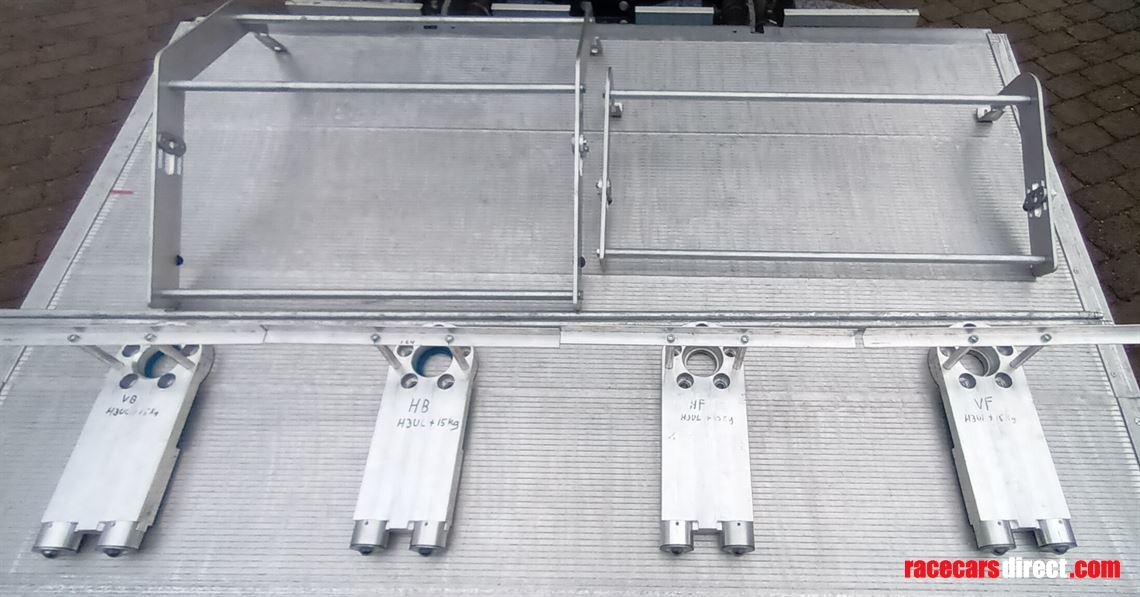 vw-golf-gti-tcr-seq-with-a-huge-spare-parts-p