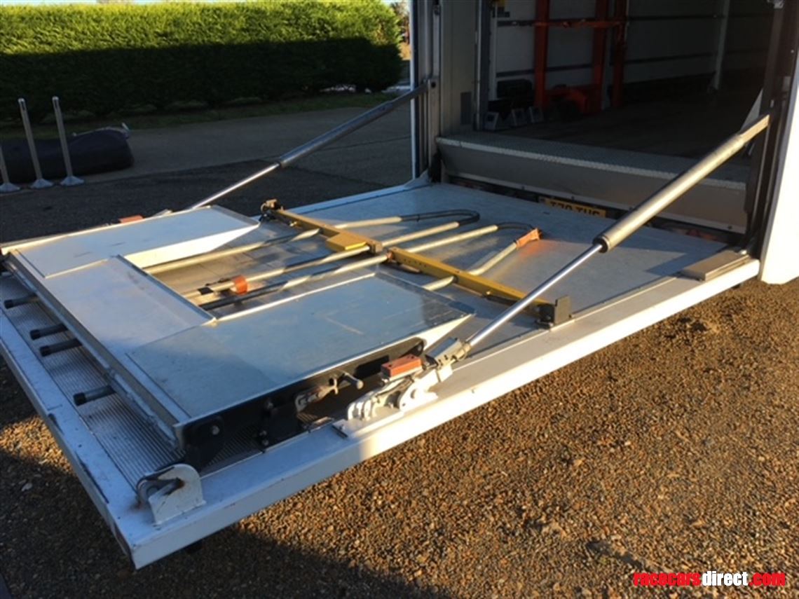 4-car-race-transporter-with-office