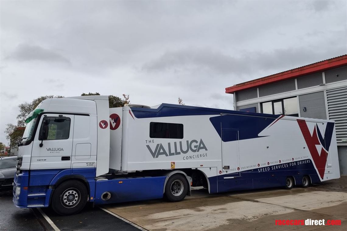 4-car-race-transporter-with-office