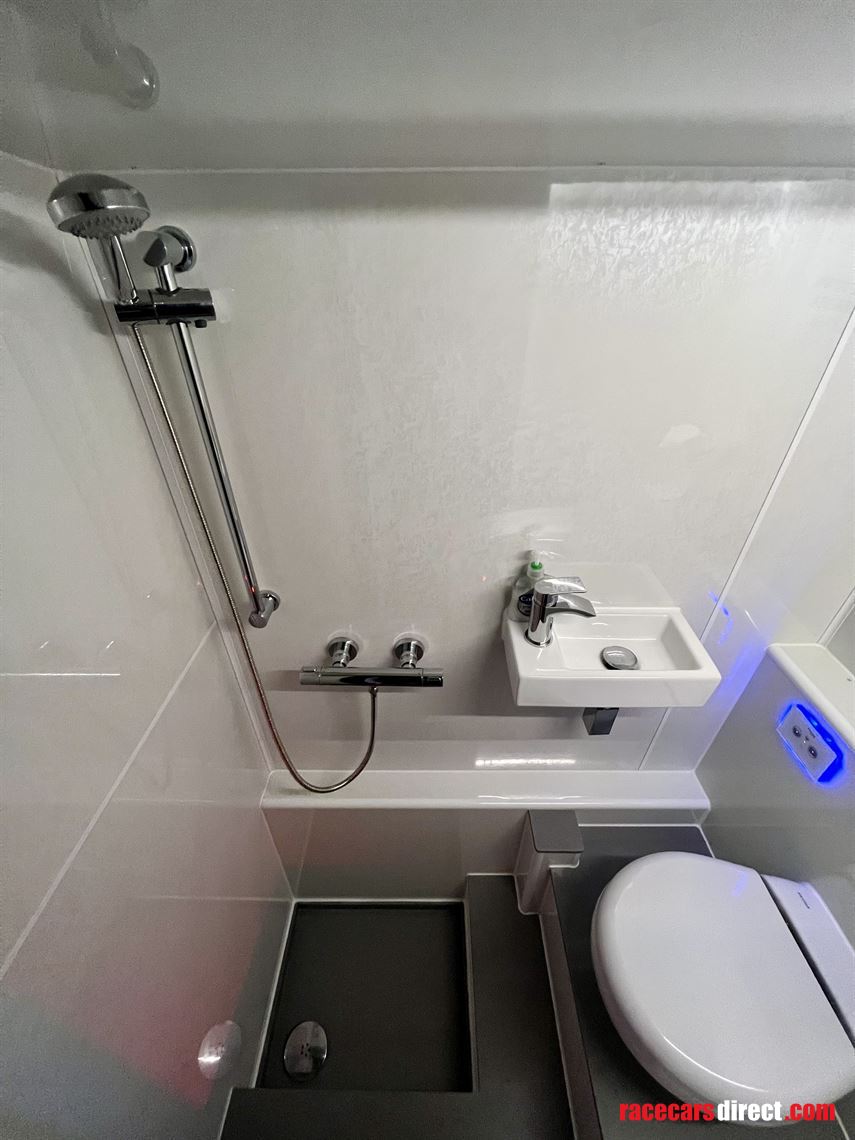 ayats-bravo-double-decker-tour-bus-motorhome