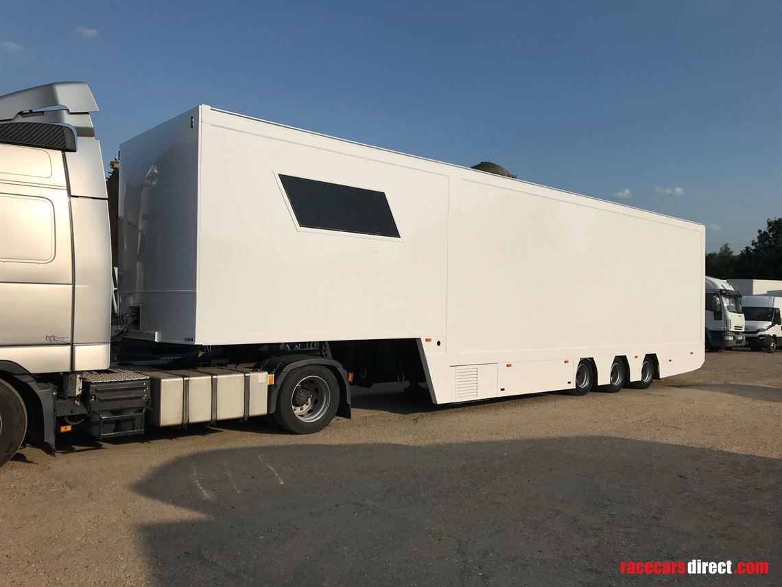 hospitality-unit-with-awning-office-and-doubl