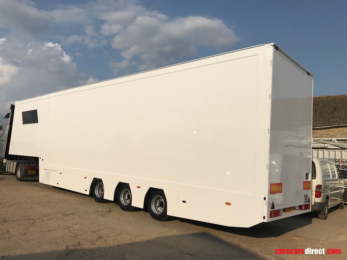 hospitality-unit-with-awning-office-and-doubl