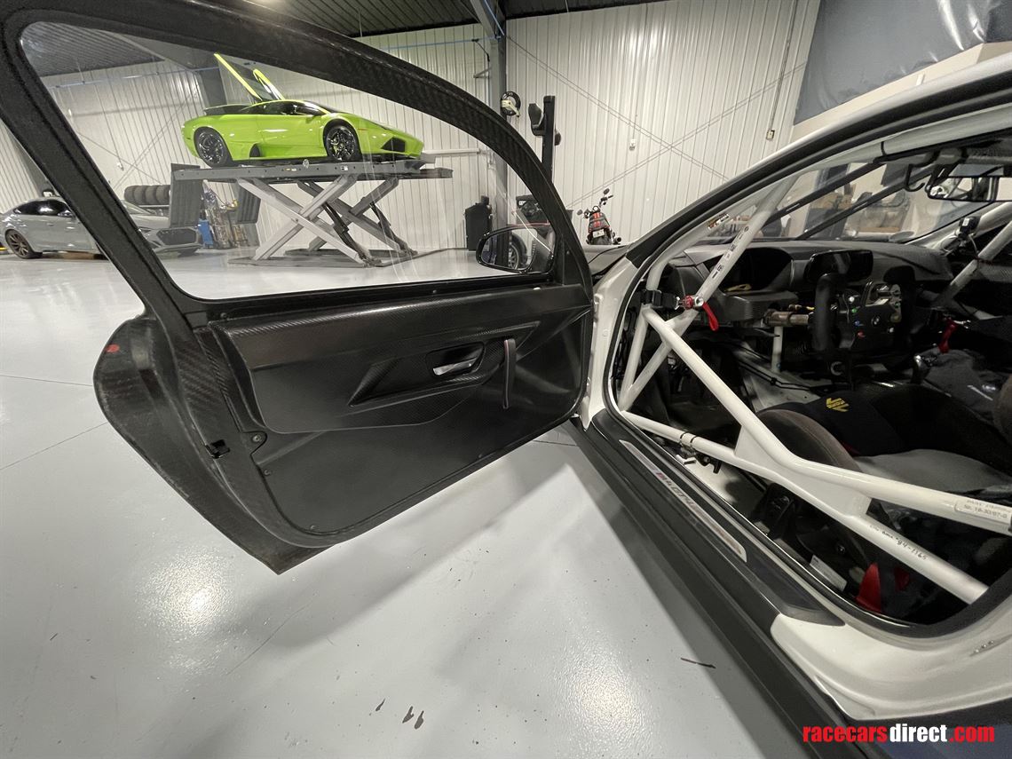 2018-f82-bmw-m4-gt4-evo