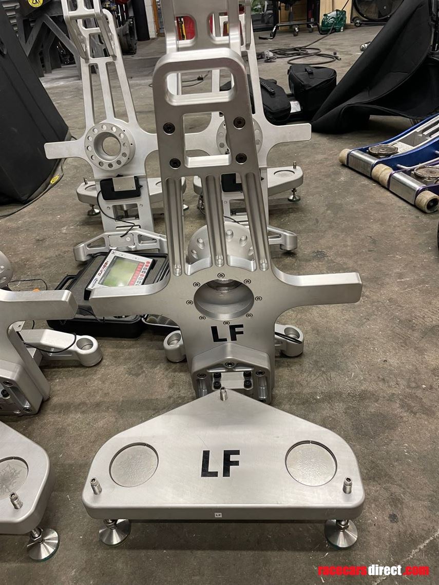 billet-corner-weight-hubsgeometry-hub-stands