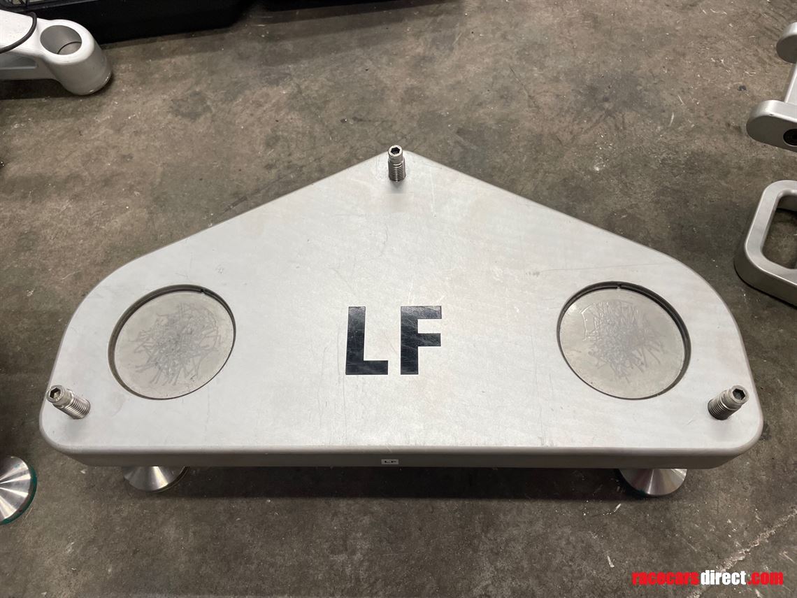 billet-corner-weight-hubsgeometry-hub-stands