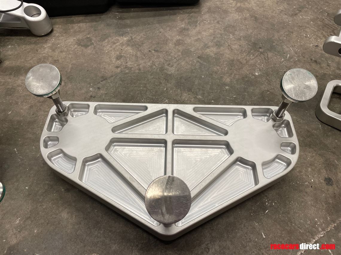 billet-corner-weight-hubsgeometry-hub-stands
