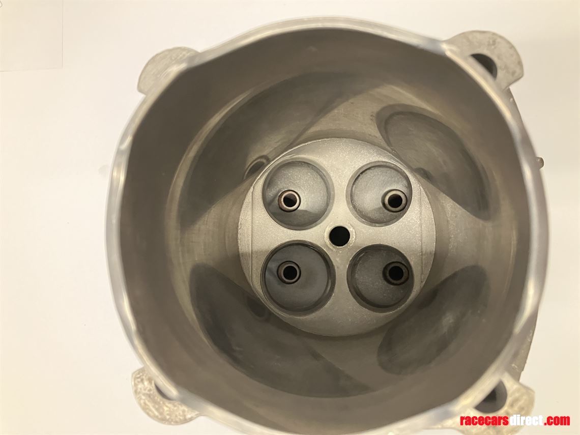 porsche-956-cylinderhead