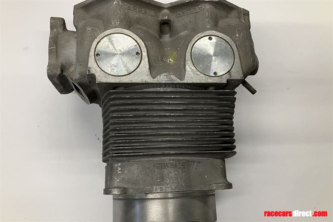 porsche-956-cylinderhead