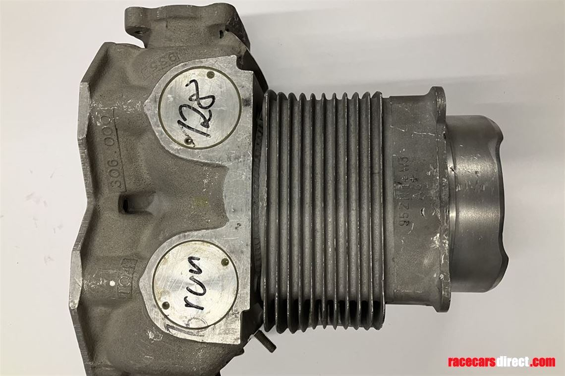 porsche-956-cylinderhead