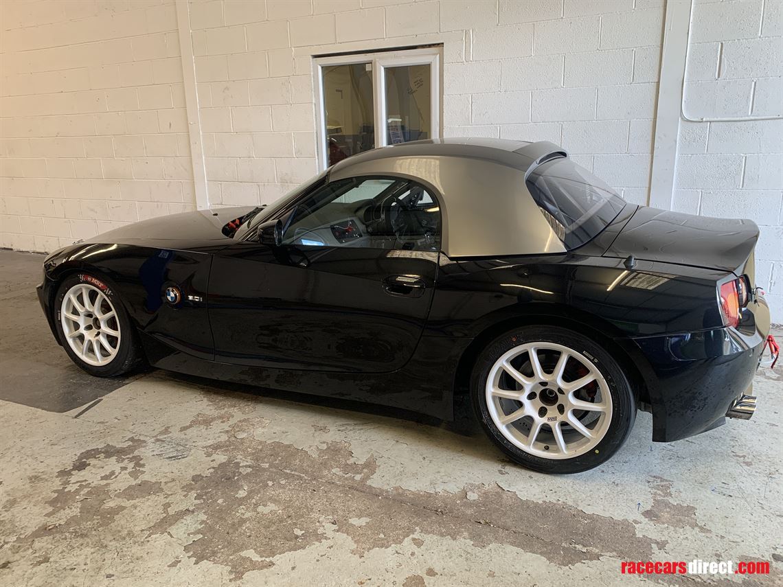 bmw-z4-e85-30i-zcars-race-track-car