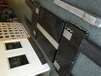 carbon-set-up-table-with-hydraulic-lowerable