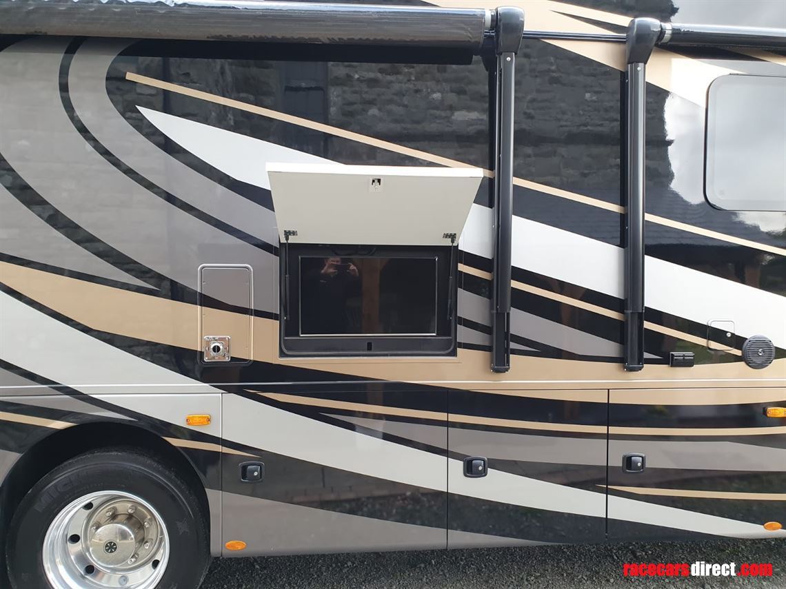 thor-outlaw-class-a-toy-hauler-motorcoach-mot