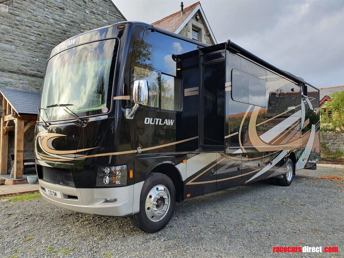 thor-outlaw-class-a-toy-hauler-motorcoach-mot