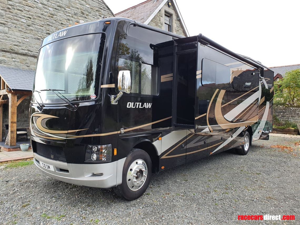 thor-outlaw-class-a-toy-hauler-motorcoach-mot