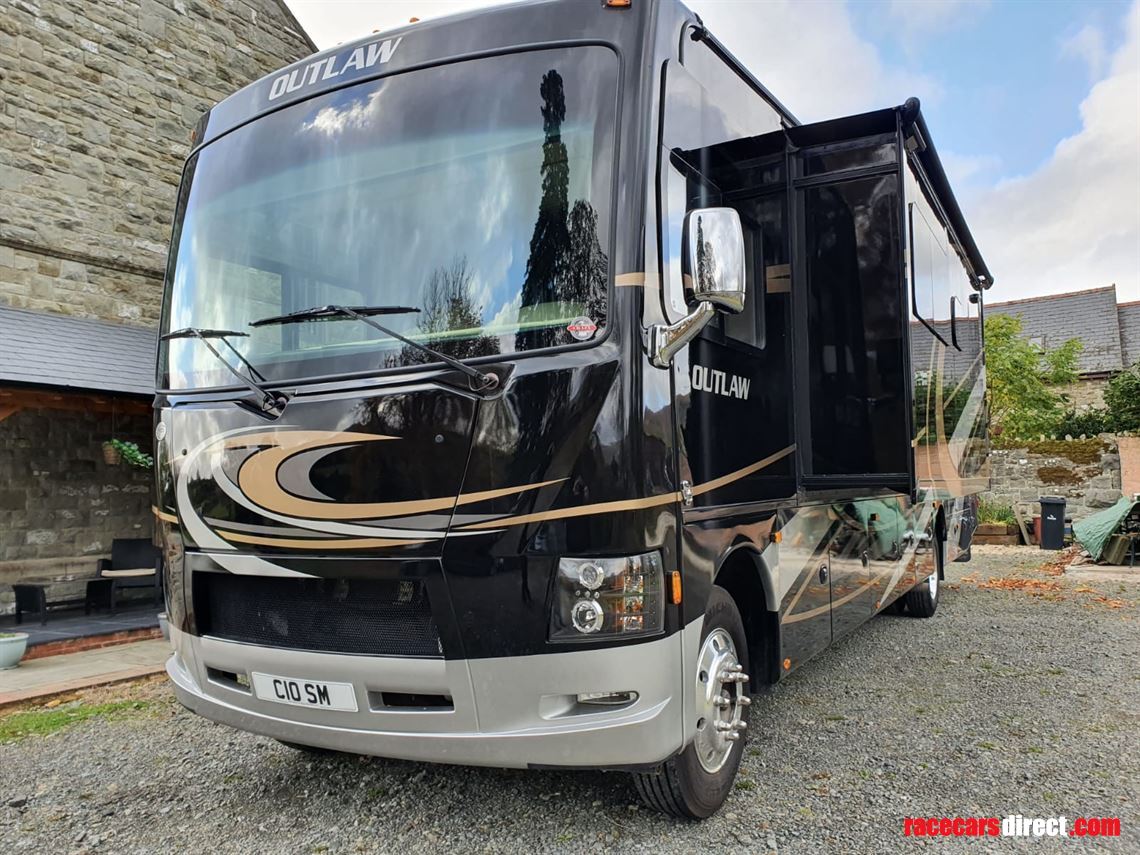 thor-outlaw-class-a-toy-hauler-motorcoach-mot