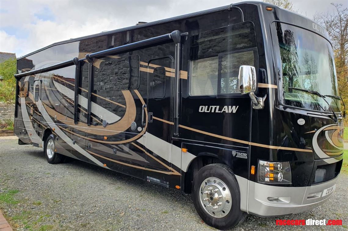 thor-outlaw-class-a-toy-hauler-motorcoach-mot