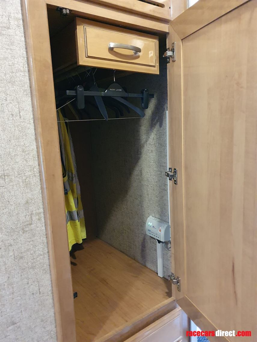 thor-outlaw-class-a-toy-hauler-motorcoach-mot