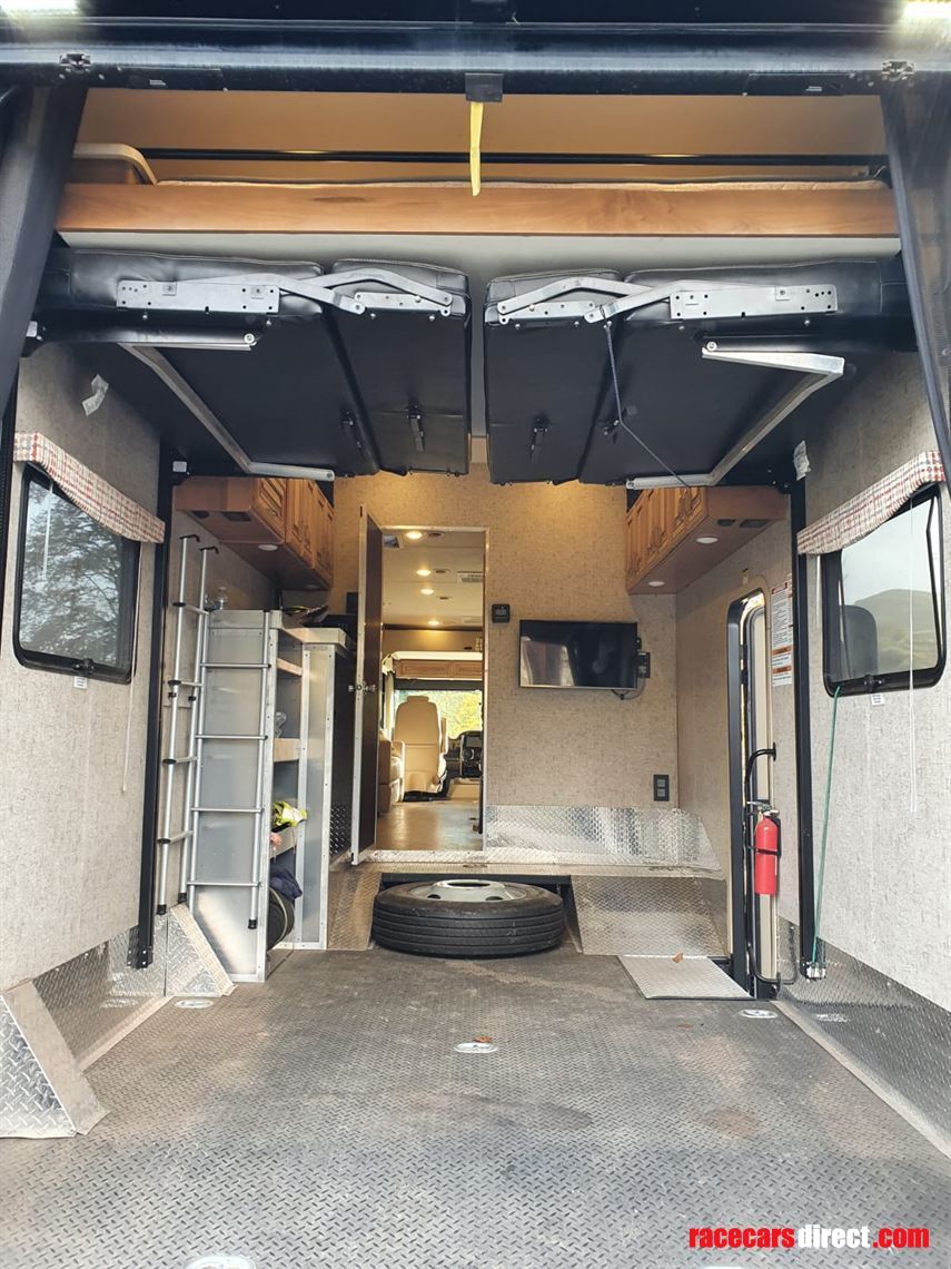 thor-outlaw-class-a-toy-hauler-motorcoach-mot