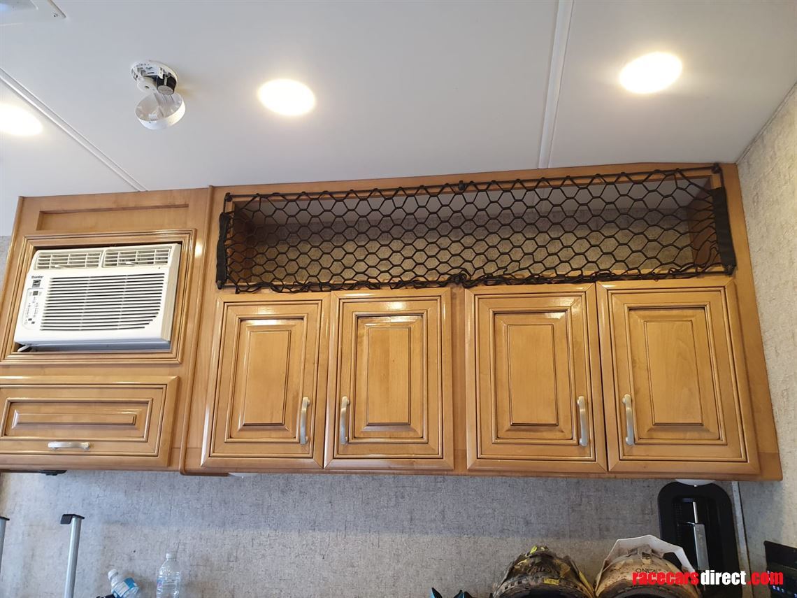 thor-outlaw-class-a-toy-hauler-motorcoach-mot