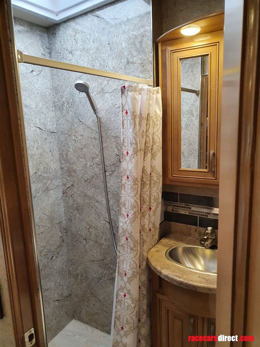 thor-outlaw-class-a-toy-hauler-motorcoach-mot