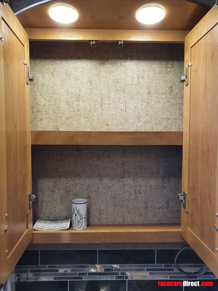 thor-outlaw-class-a-toy-hauler-motorcoach-mot