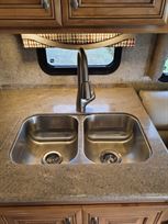 thor-outlaw-class-a-toy-hauler-motorcoach-mot