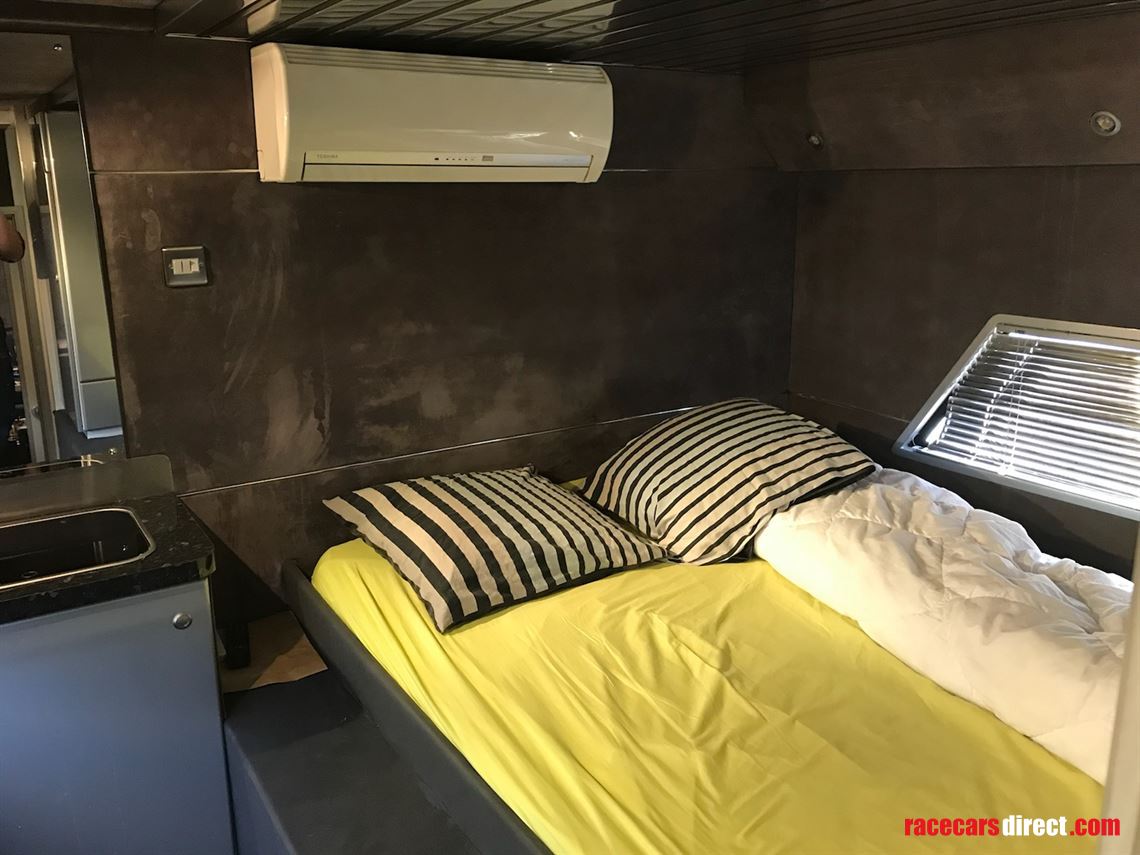 motorsport-trailer-with-awningbedroomkitchen