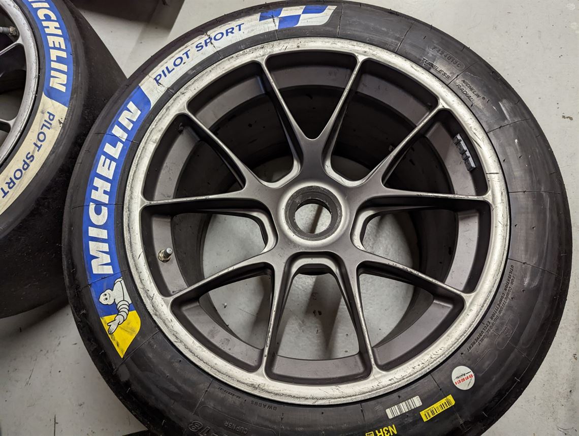 porsche-992-gt3-cup-wheels