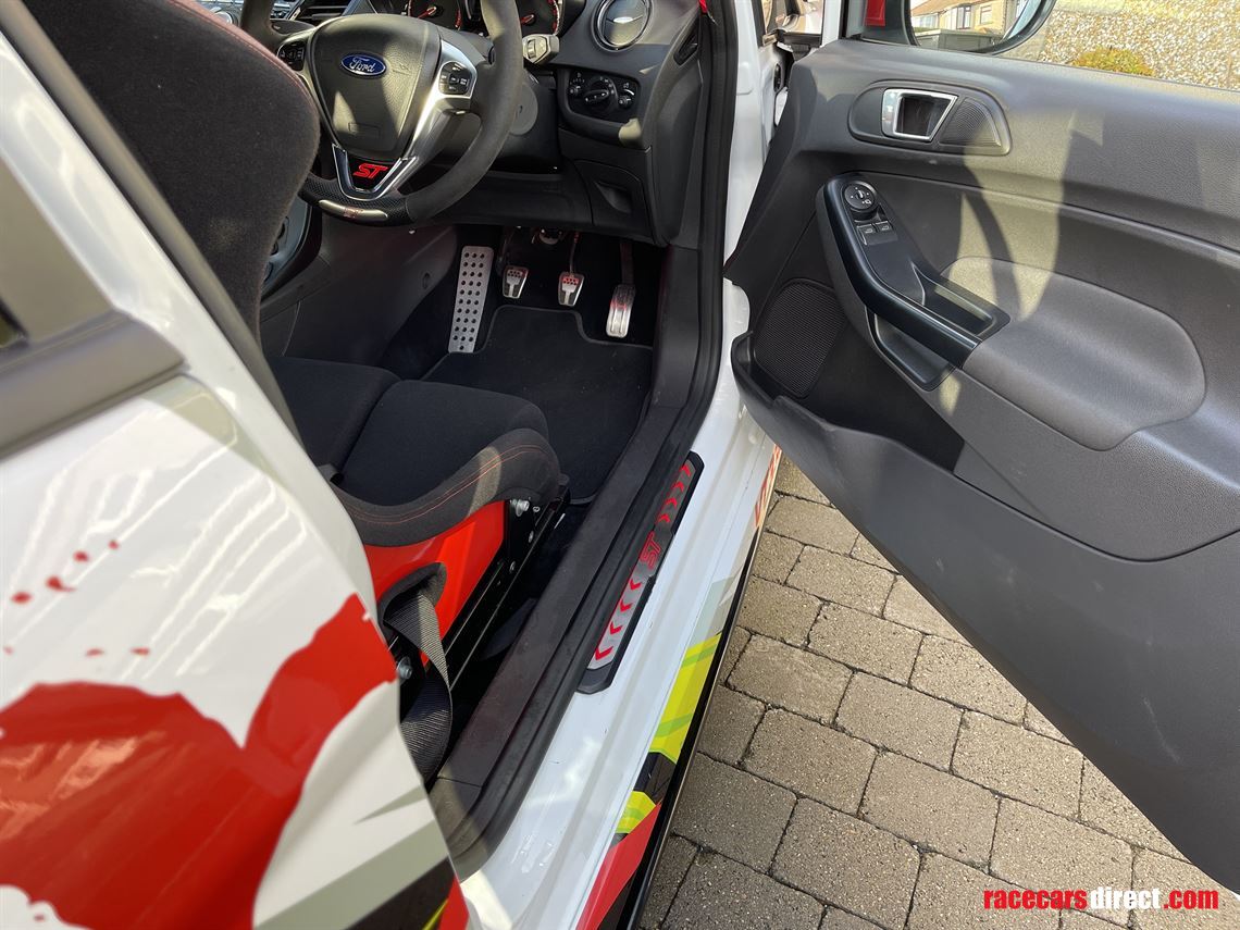 fiesta-st3-road-legal-track-special