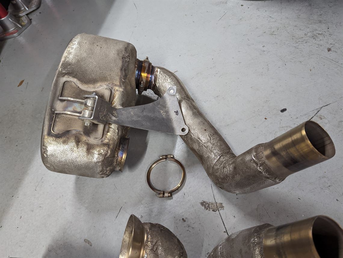 porsche-991-gt3-cup-exhaust-parts