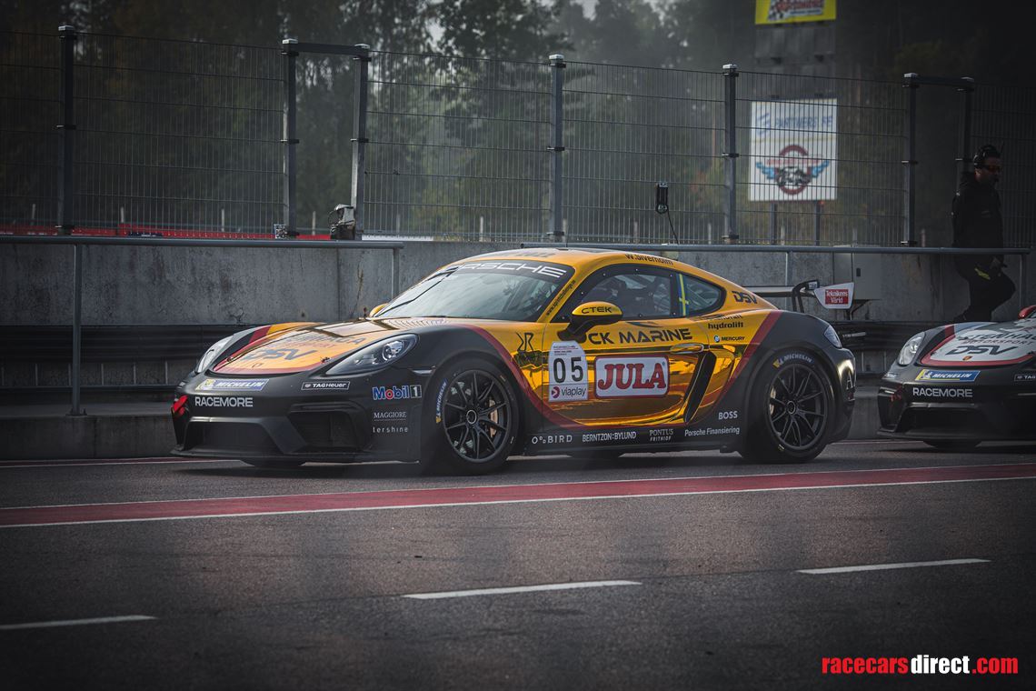 porsche-718-cayman-gt4-clubsport-competition