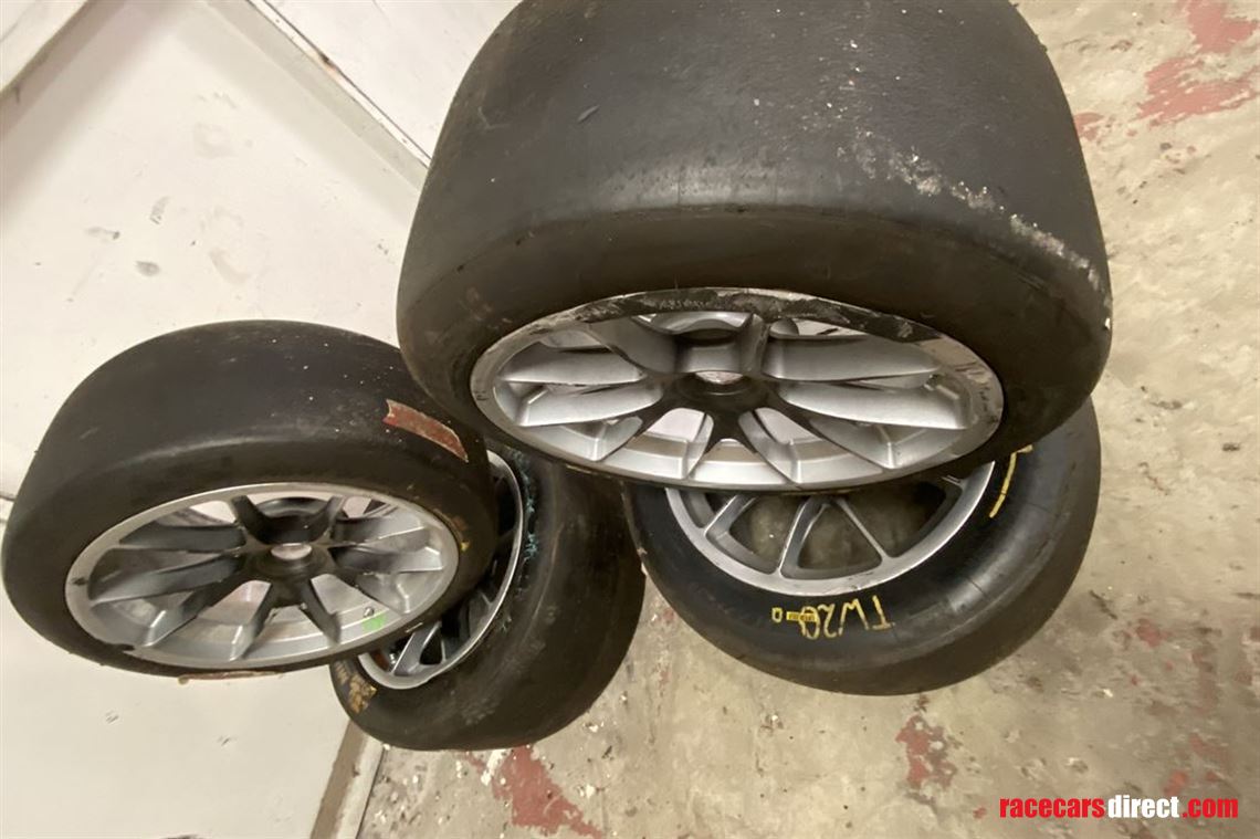 transport-wheels-and-tyress