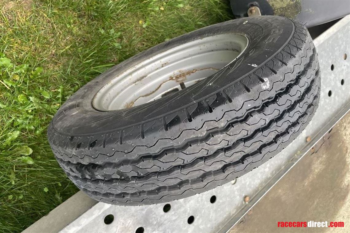 brian-james-tilt-bed-trailer