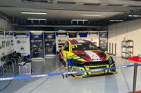 showtrax-walling-system-with-tv