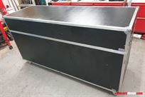 showtrax-walling-system-with-tv