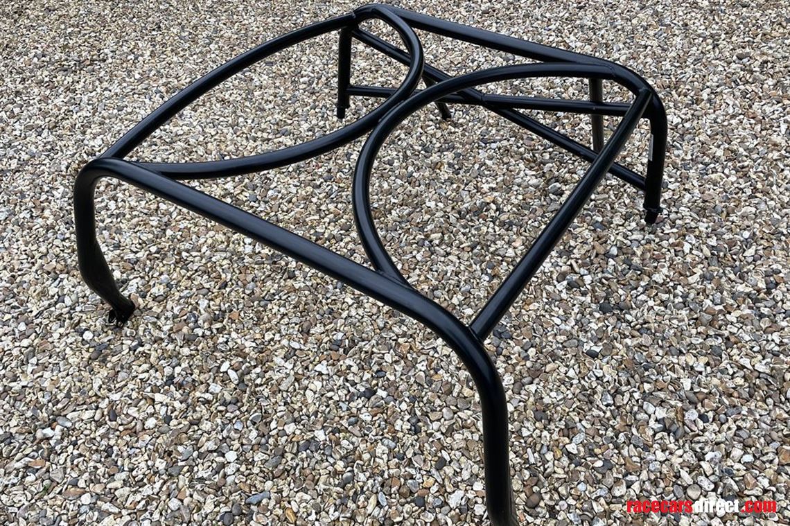 caged-roadsport-rollover-cage-for-caterham-cs