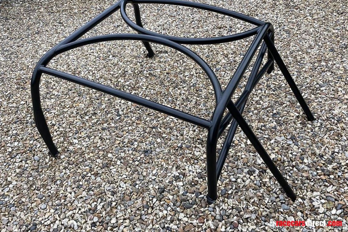 caged-roadsport-rollover-cage-for-caterham-cs