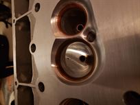 dodge-chrysler-viper-gts-r-cylinder-heads