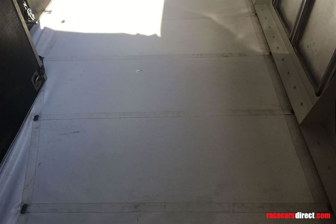 mini-artic-isuzu-tractor-7m-covered-trailer-u