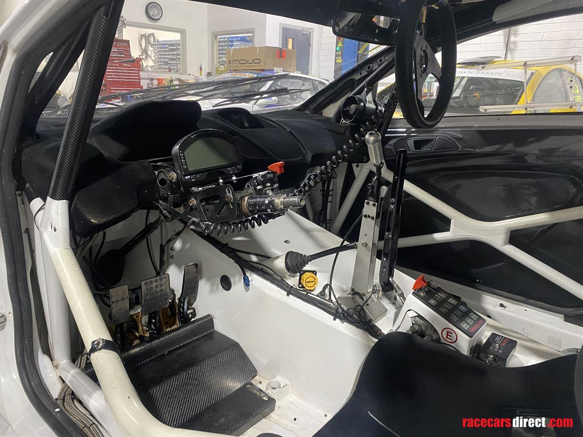 osme-fiesta-rallycross-supercar-rx1