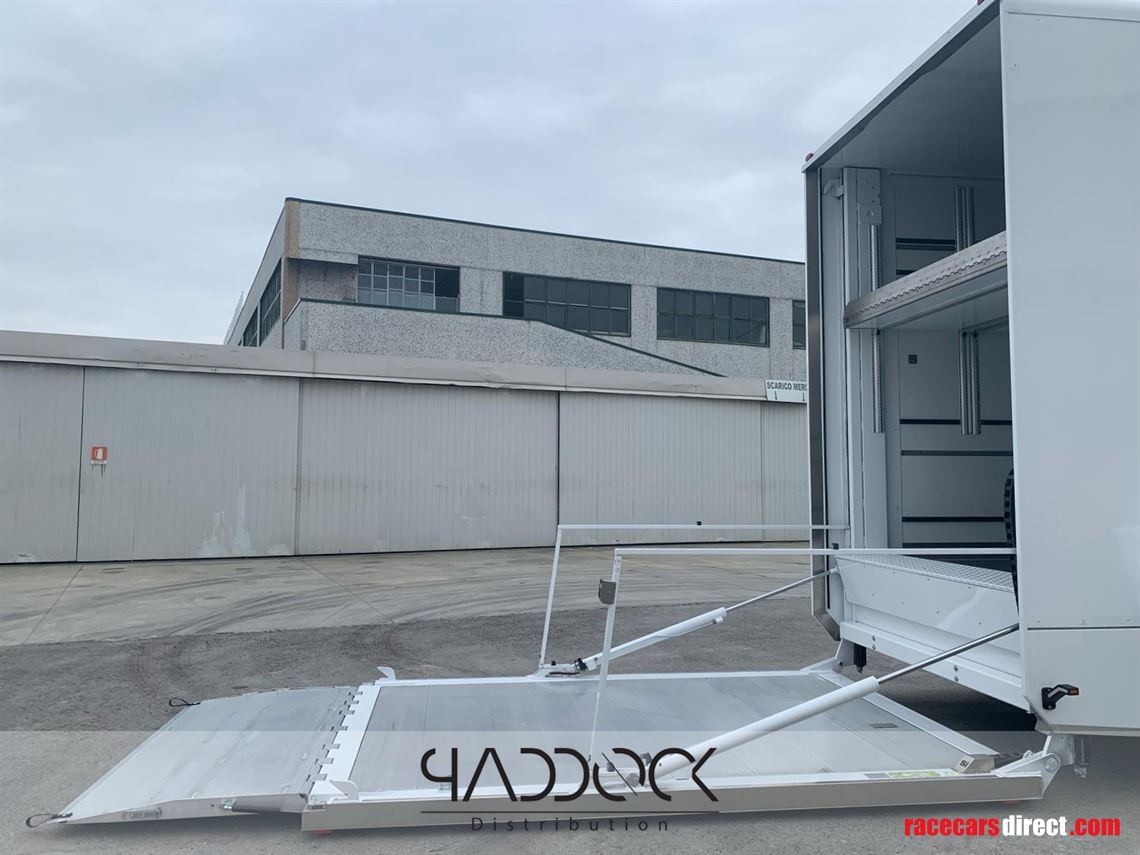 astacar-z2-slide-ref-4934-in-productionstock